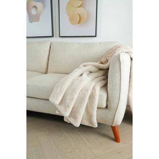 Tämän tuotteen nimi on Cat, valmistettu Polyesteri -materiaalista, ja siinä on kaunis Beige väri - SE Mattor