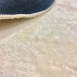Tämän tuotteen nimi on Cloudy, valmistettu Polyesteri -materiaalista, ja siinä on kaunis Vaalean Beige väri - SE Mattor