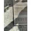 Tämän tuotteen nimi on Echo Case, valmistettu Polypropeenia -materiaalista, ja siinä on kaunis Beige väri - SE Mattor
