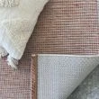 Tämän tuotteen nimi on Echo Station, valmistettu Polypropeenia -materiaalista, ja siinä on kaunis Terra väri - SE Mattor