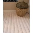 Tämän tuotteen nimi on Rabbit Stripe, valmistettu Polyesteri -materiaalista, ja siinä on kaunis Vaalean Beige väri - SE Mattor