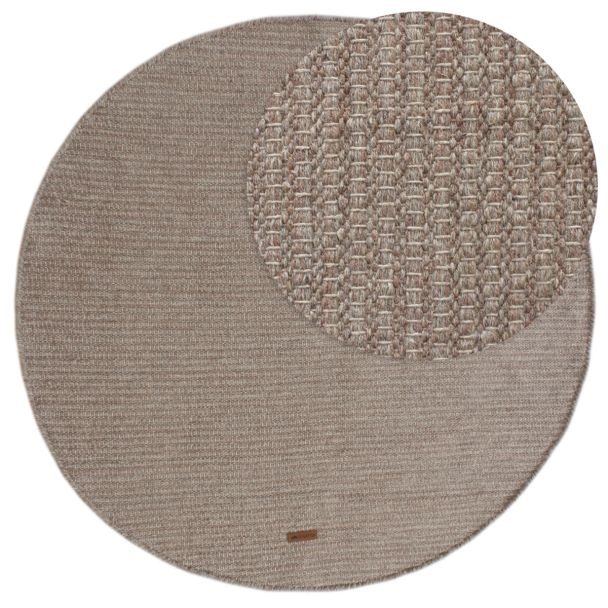 Tämän tuotteen nimi on Molly, valmistettu 80% Villaa & 20% Puuvillaa -materiaalista, ja siinä on kaunis Harmaa beige väri - SE Mattor