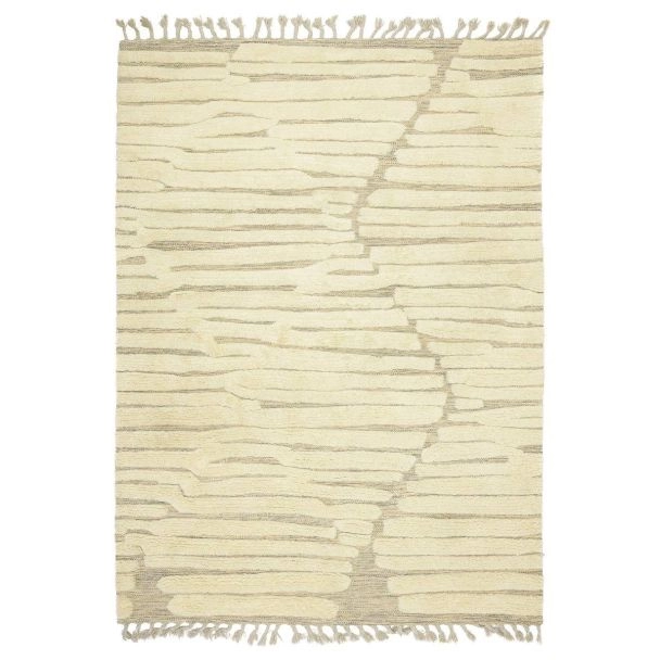 Tämän tuotteen nimi on Julien, valmistettu Villa -materiaalista, ja siinä on kaunis Beige väri - SE Mattor